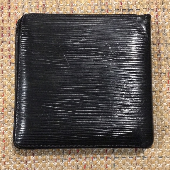 LOUIS VUITTON LV Black Epi Leather BiFold Wallet - Picture 3 of 17